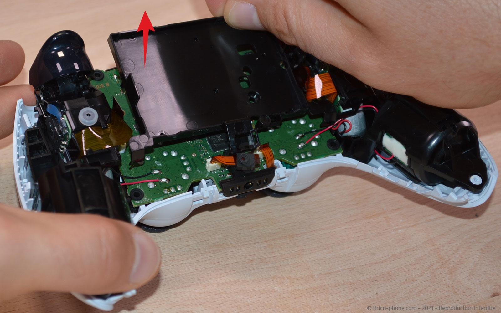 Démontage complet de la manette sur Playstation 5 photo 3