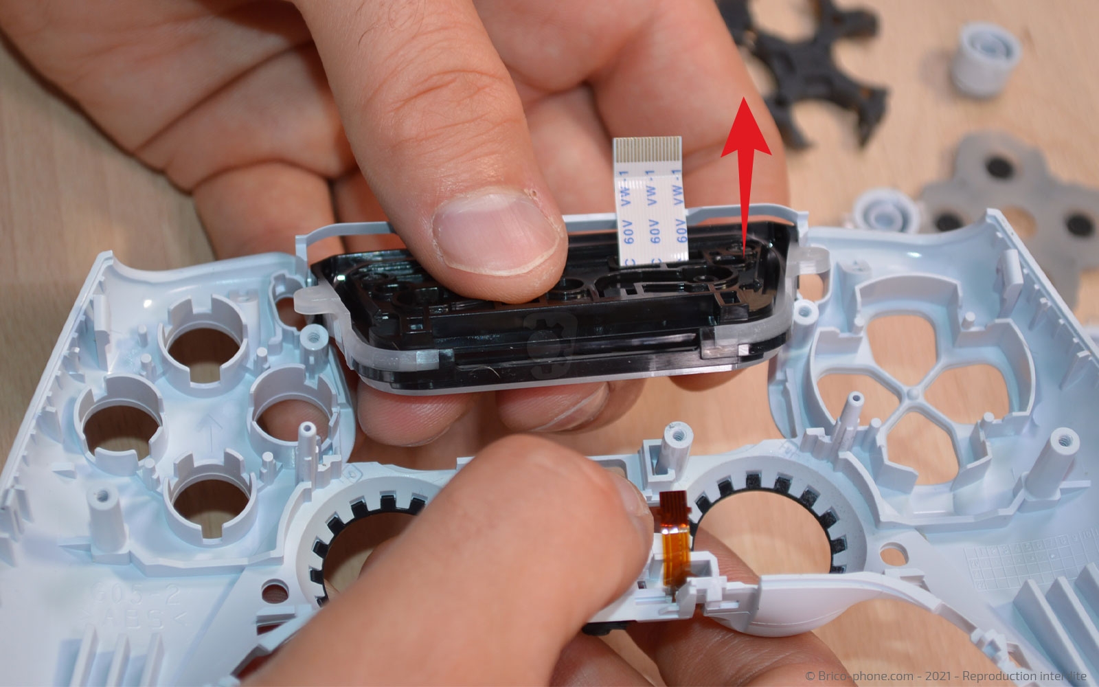 Démontage complet de la manette sur Playstation 5 photo 2