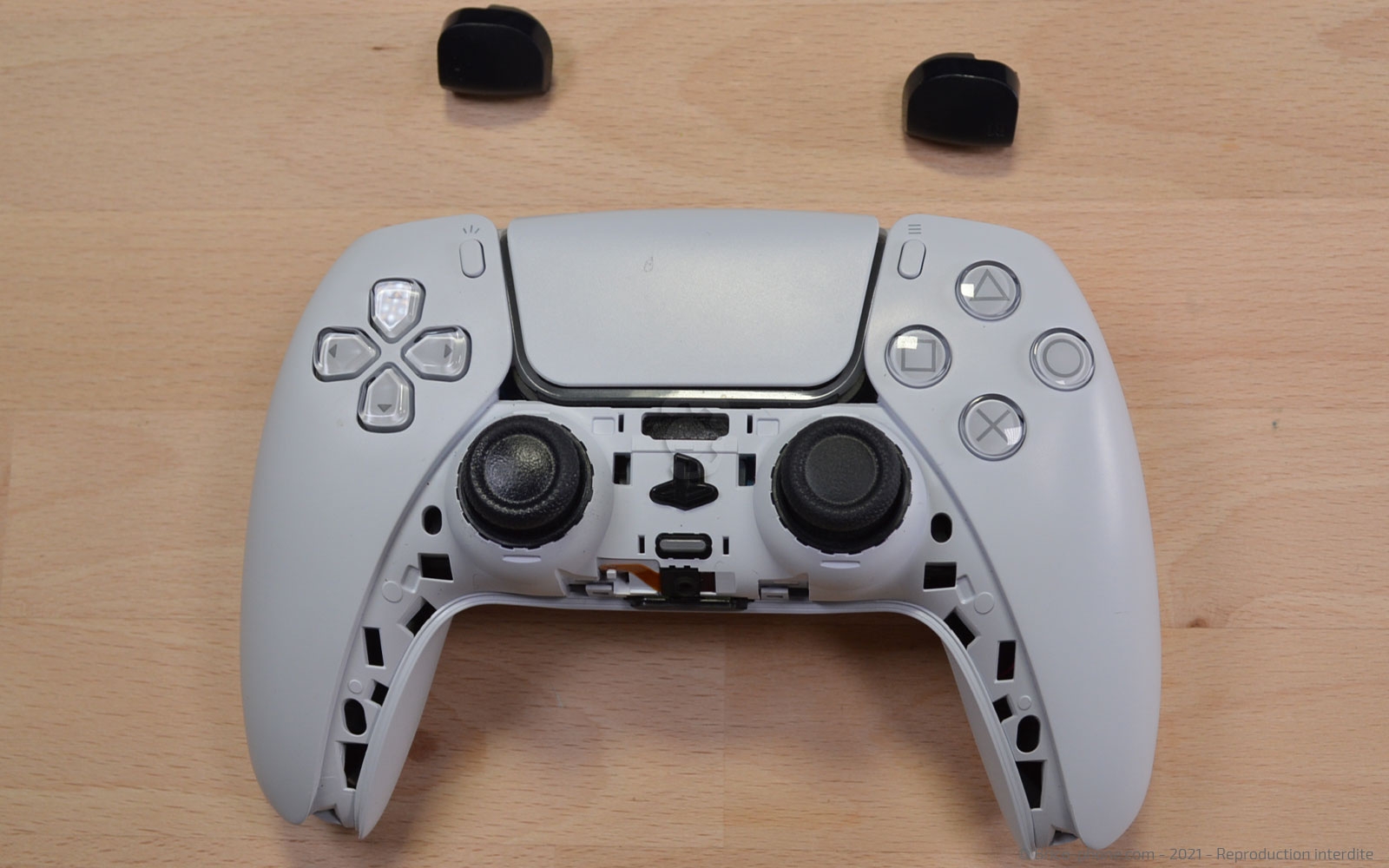 Changement de la batterie de la manette sur Playstation 5 photo 2