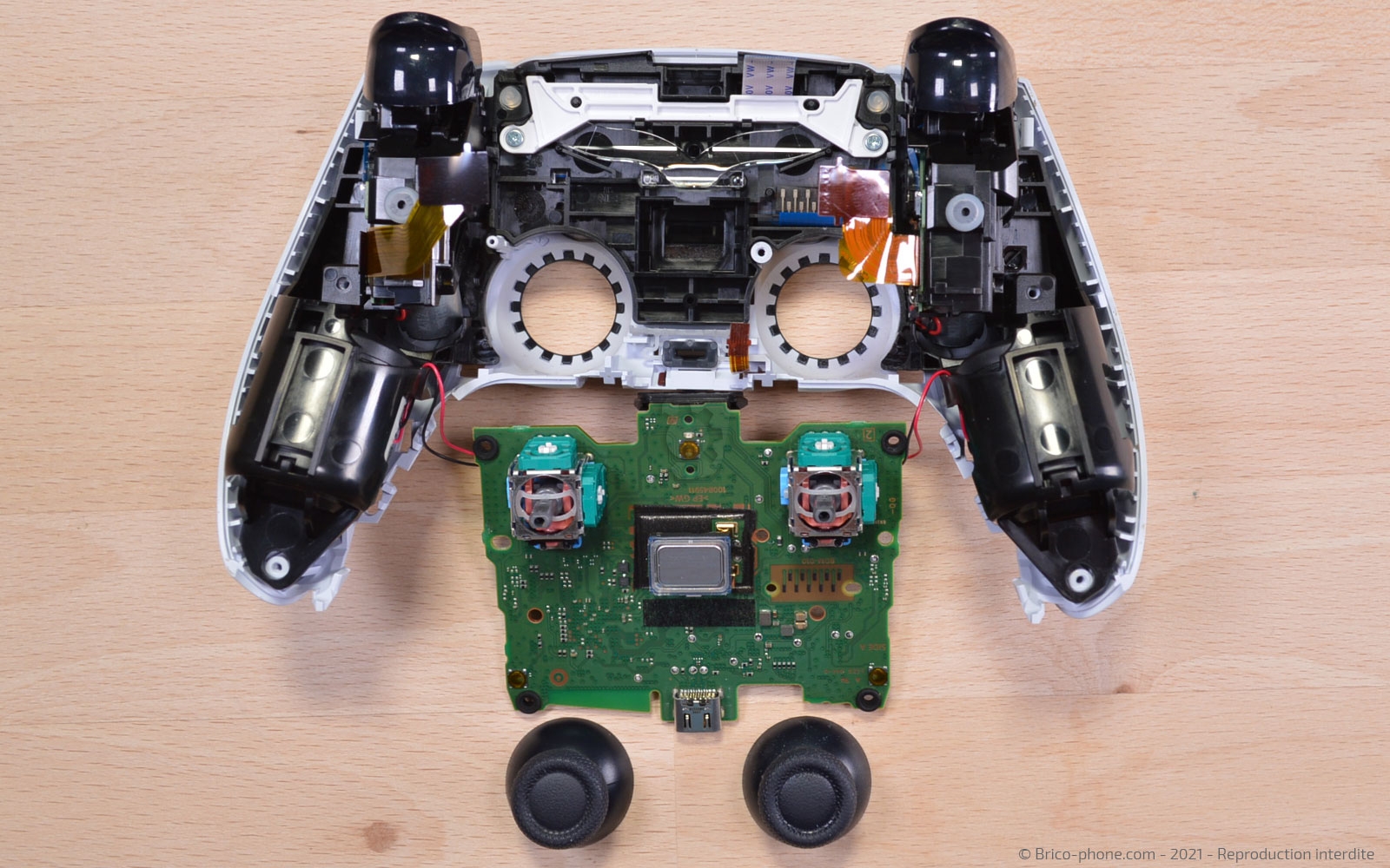 Changement des Joysticks de la manette sur Playstation 5 photo 4