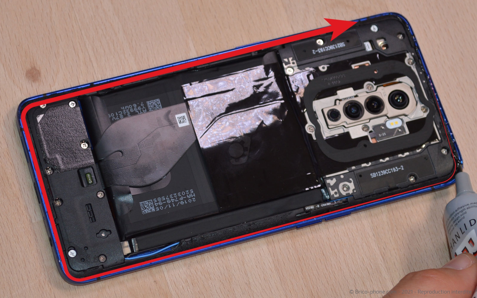 Changement de vitre arrière sur Realme X2 Pro photo 3