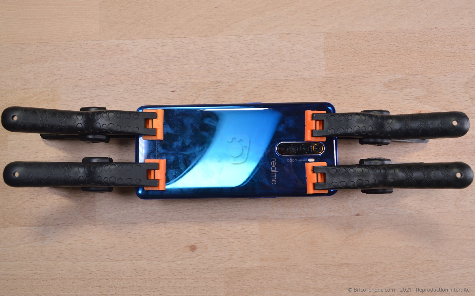 Changement de vitre arrière sur Realme X2 Pro photo 4