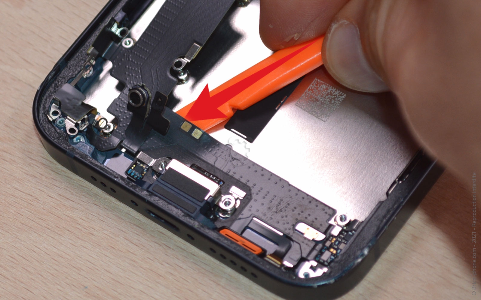 Guide de réparation sur iPhone 13 photo 2
