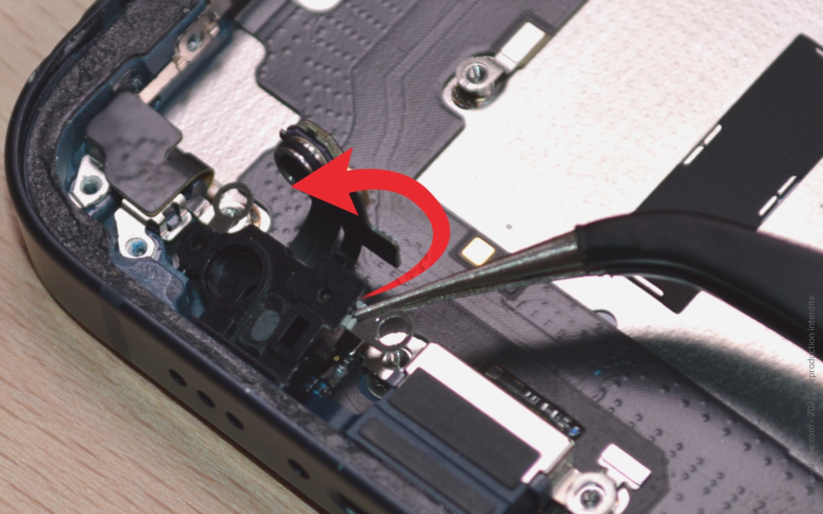 Guide de réparation sur iPhone 13 photo 3