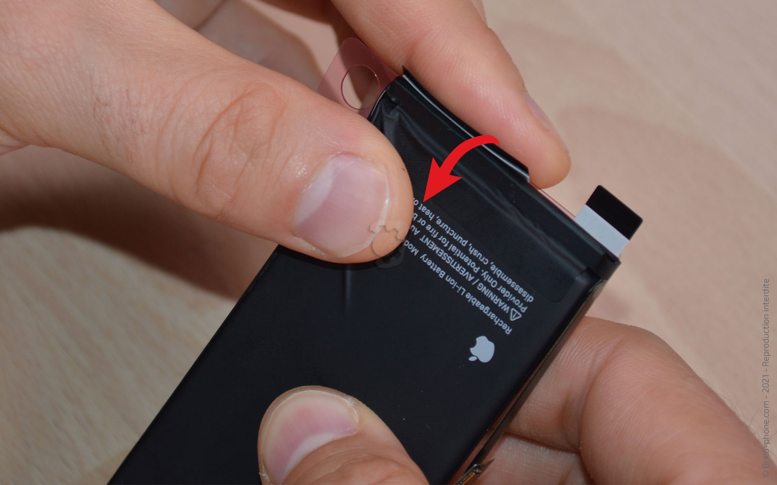 Changement de la batterie sur iPhone 13 photo 3