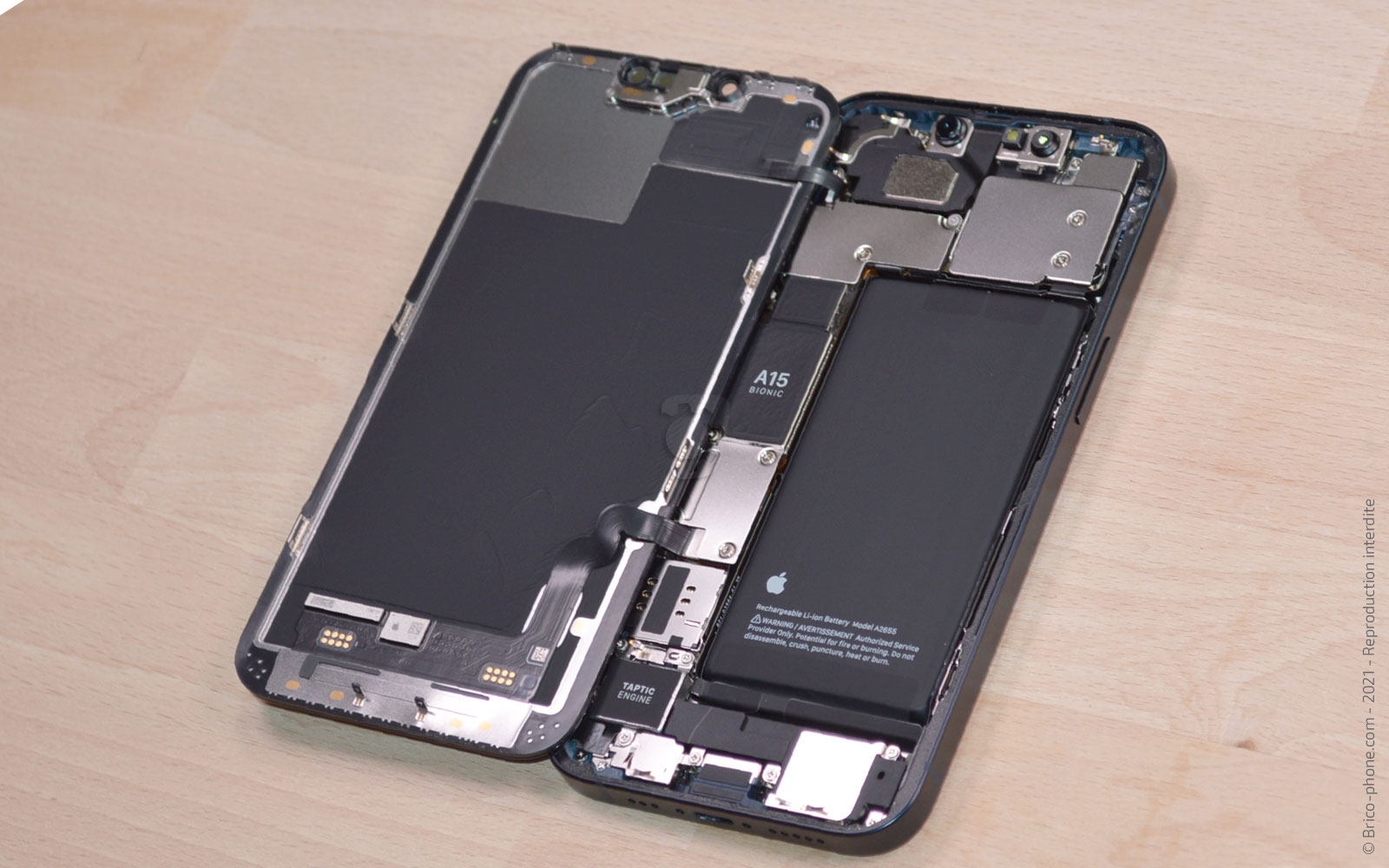 Changement de la batterie sur iPhone 13 photo 3