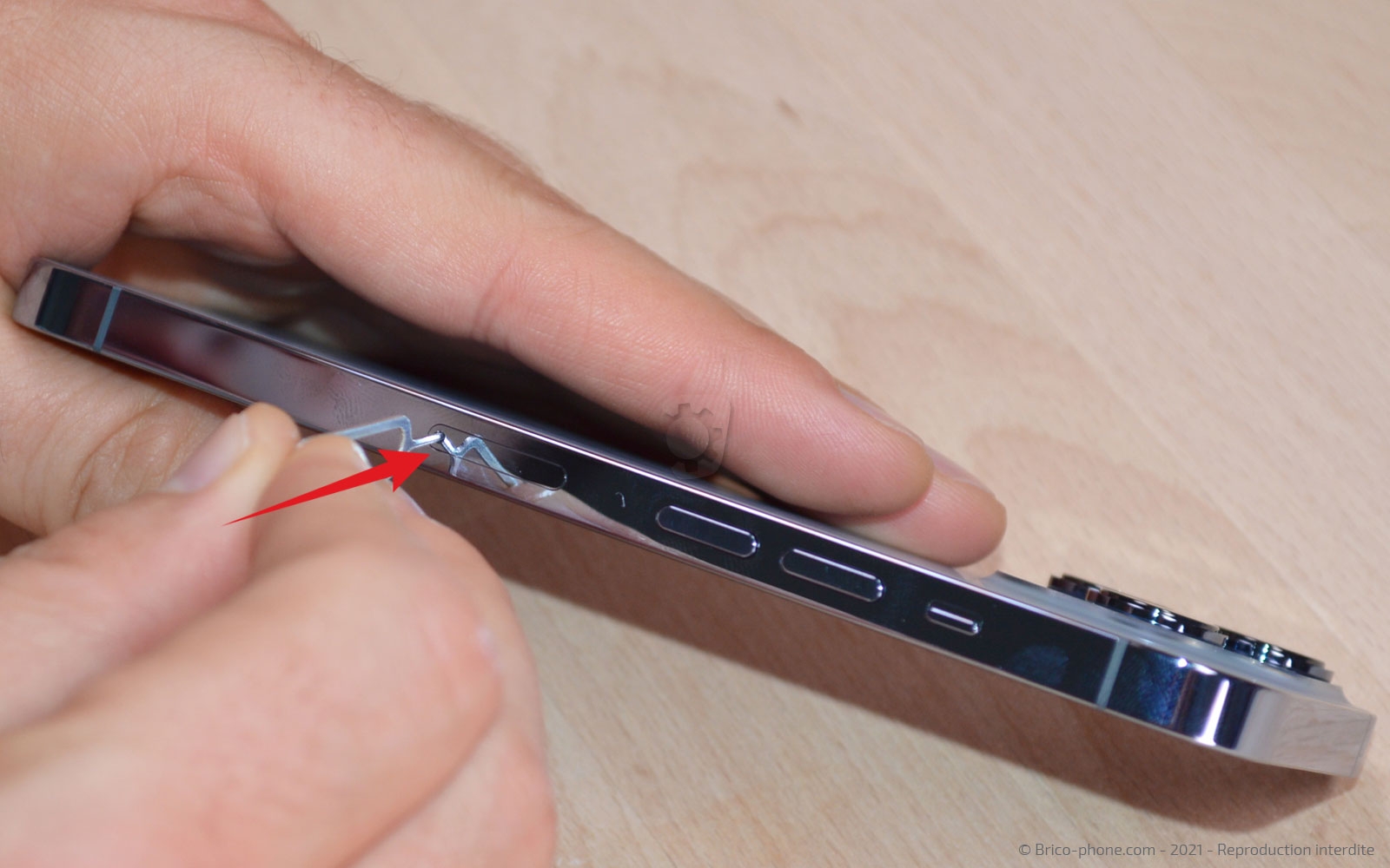 Changement du connecteur de charge sur iPhone 13 Pro photo 2