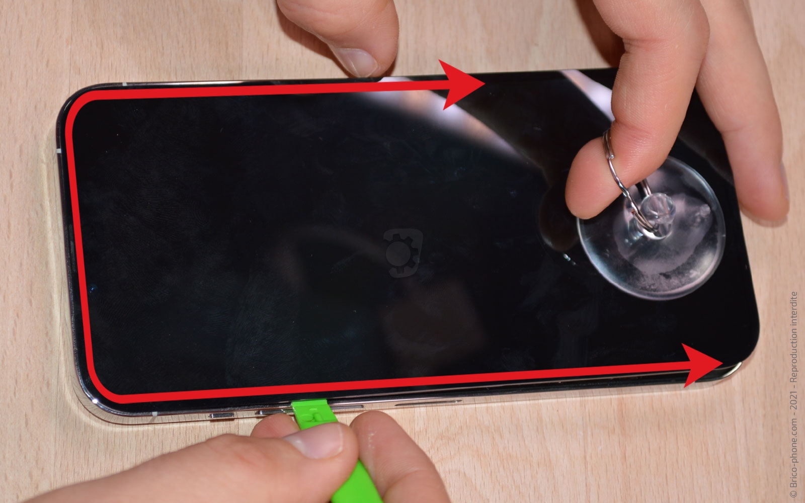 Comment changer l'écran (vitre + Oled) sur iPhone 13 Pro Max photo 3