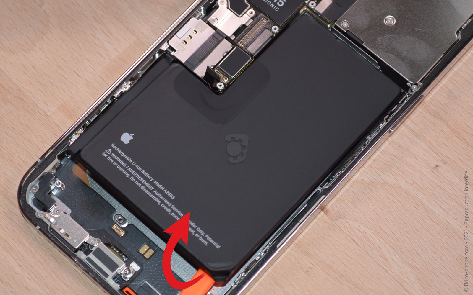 Comment changer le connecteur de charge sur iPhone 13 Pro Max photo 4