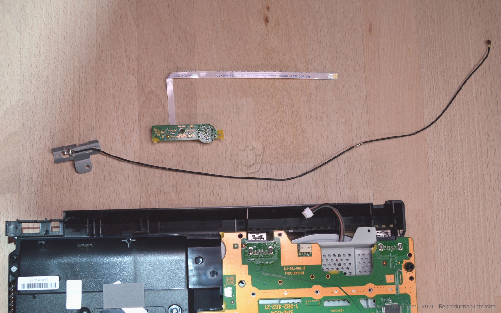 Démontage complet de la Console sur Playstation 4 SLIM photo 2