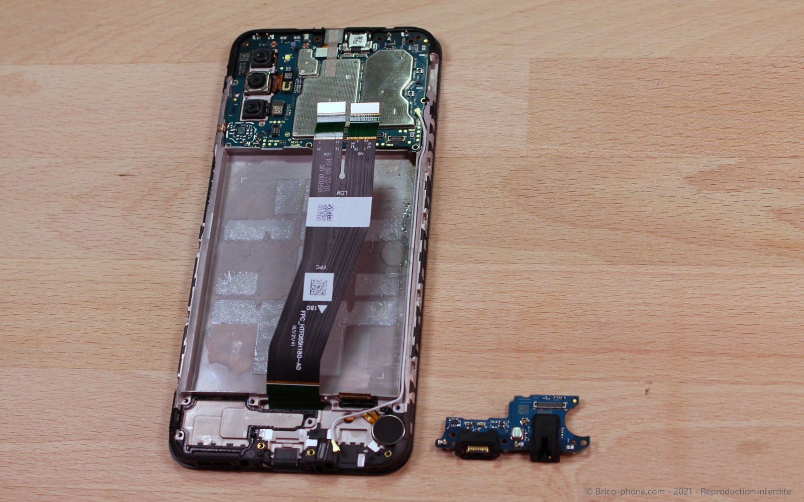 Démontage complet sur Galaxy A03s photo 4