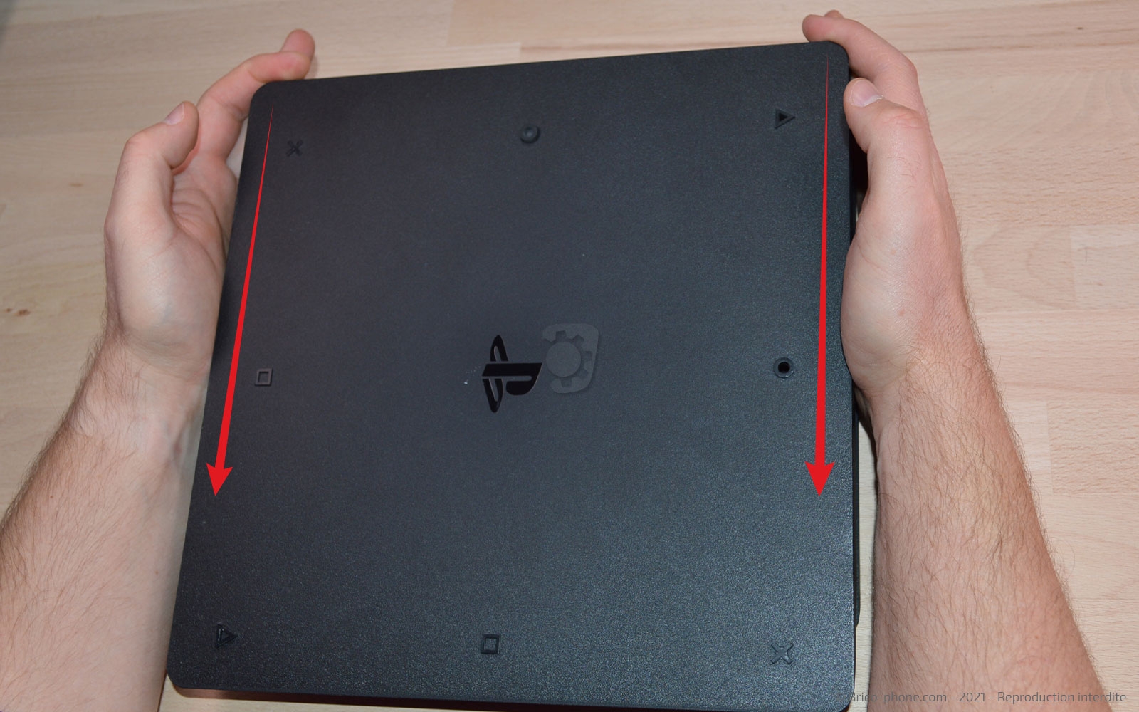 Changement du ventilateur sur Playstation 4 SLIM photo 3