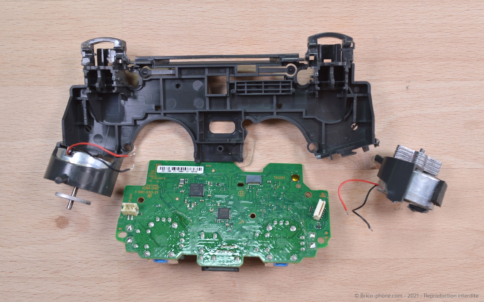 Démontage complet de la manette sur Playstation 4 SLIM photo 2
