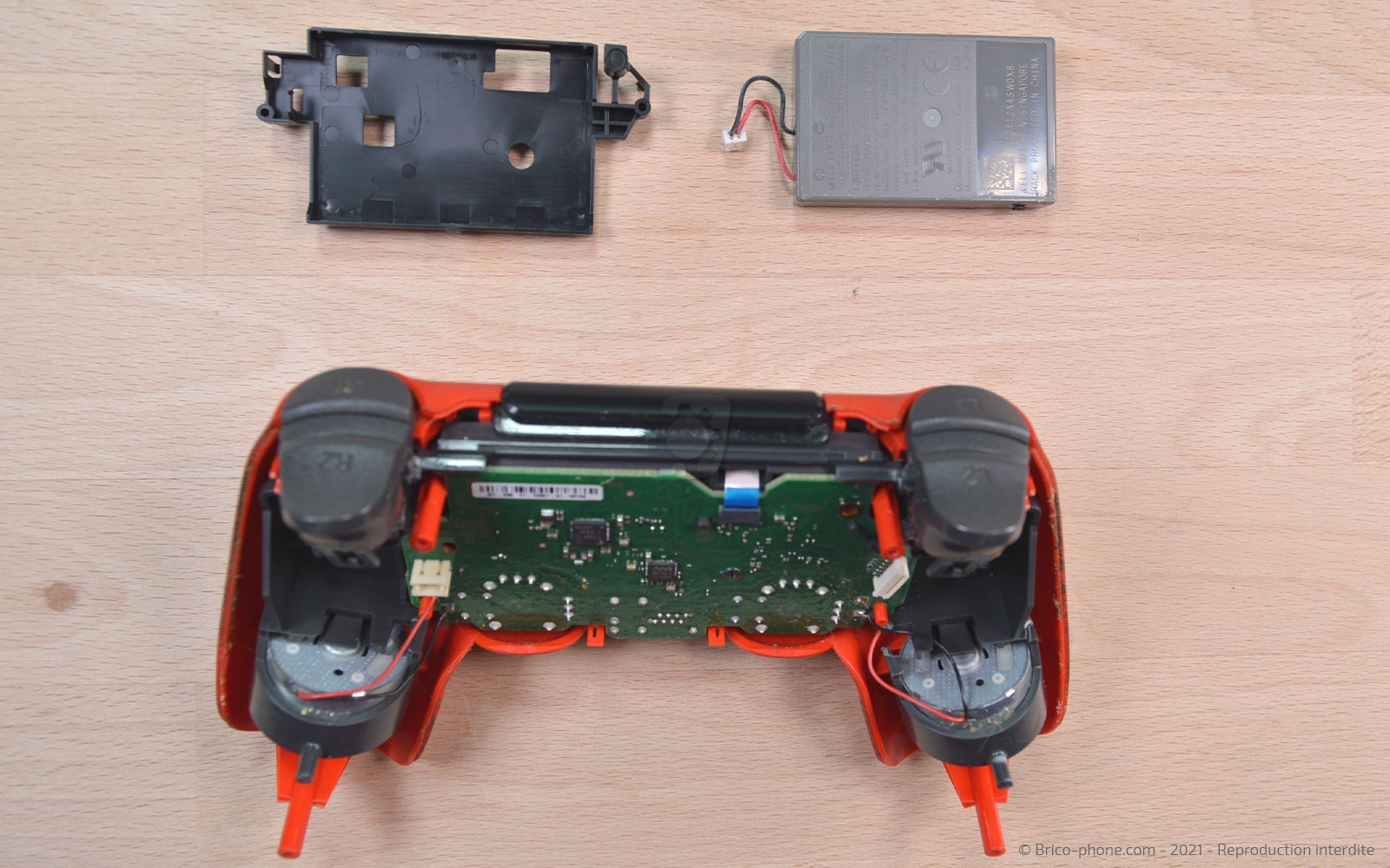Démontage complet de la manette sur Playstation 4 SLIM photo 3