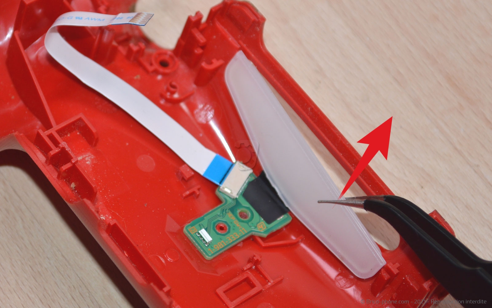 Démontage complet de la manette sur Playstation 4 SLIM photo 2