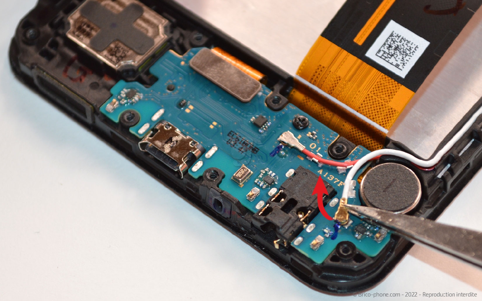 Comment changer le bloc écran sur Galaxy A13 photo 3