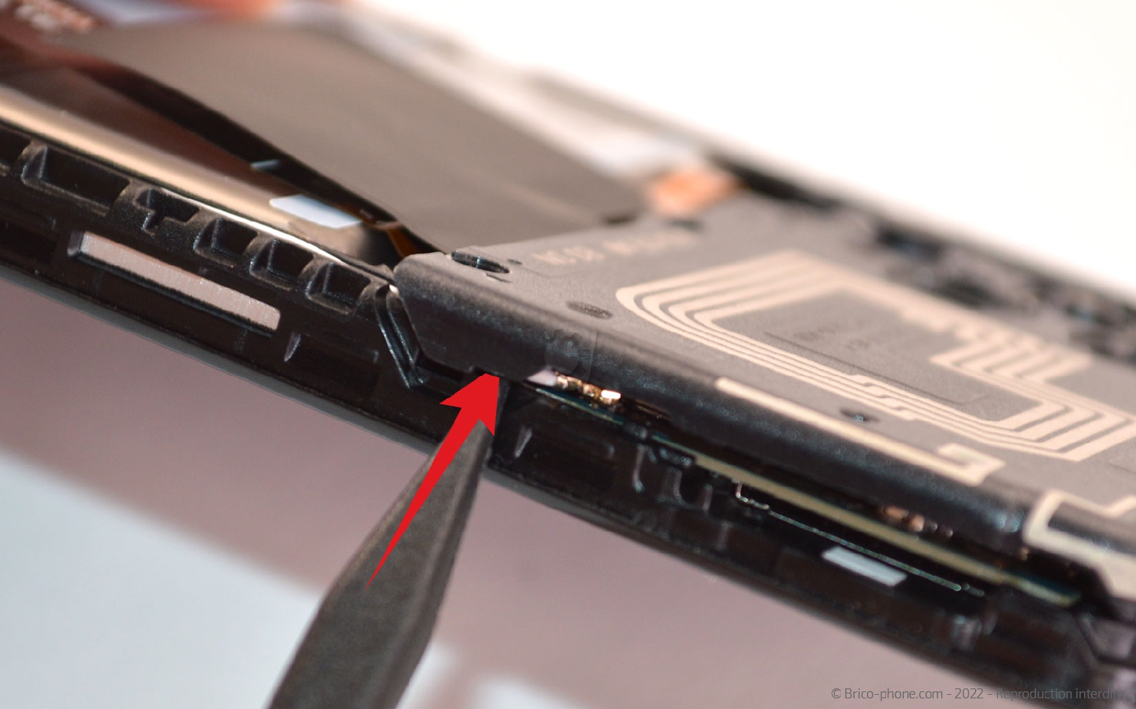 Comment remplacer le connecteur de charge sur Galaxy A13 photo 2