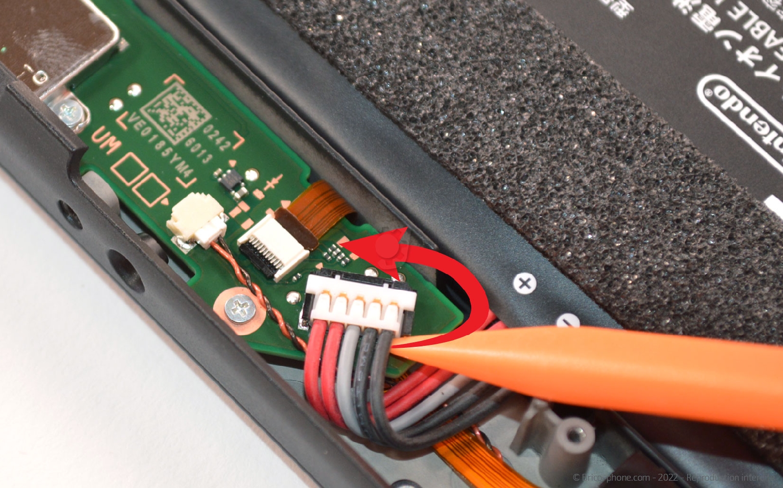 Comment changer la batterie sur Switch Oled photo 1