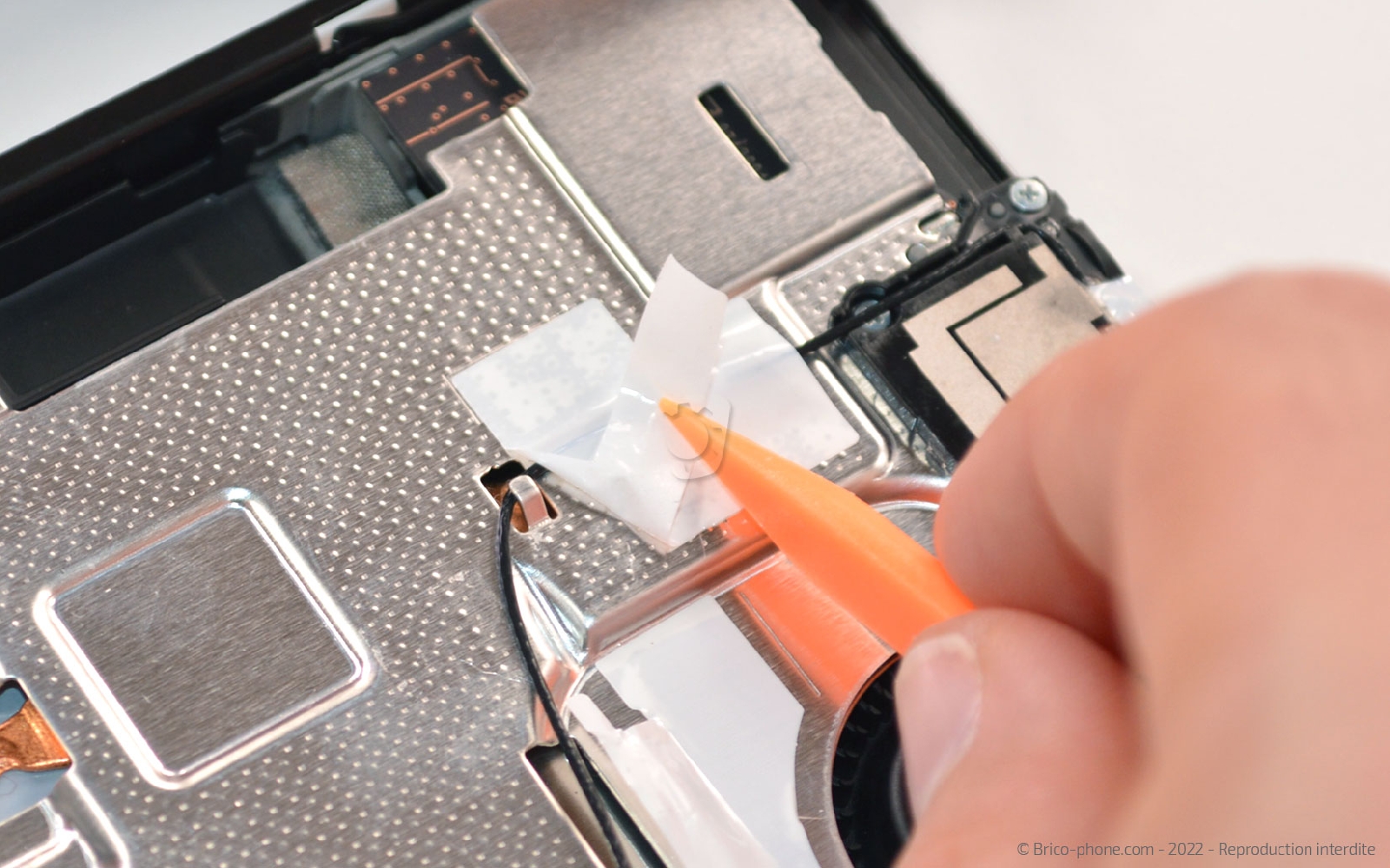 Comment remplacer une antenne réseau sur Switch Oled photo 1