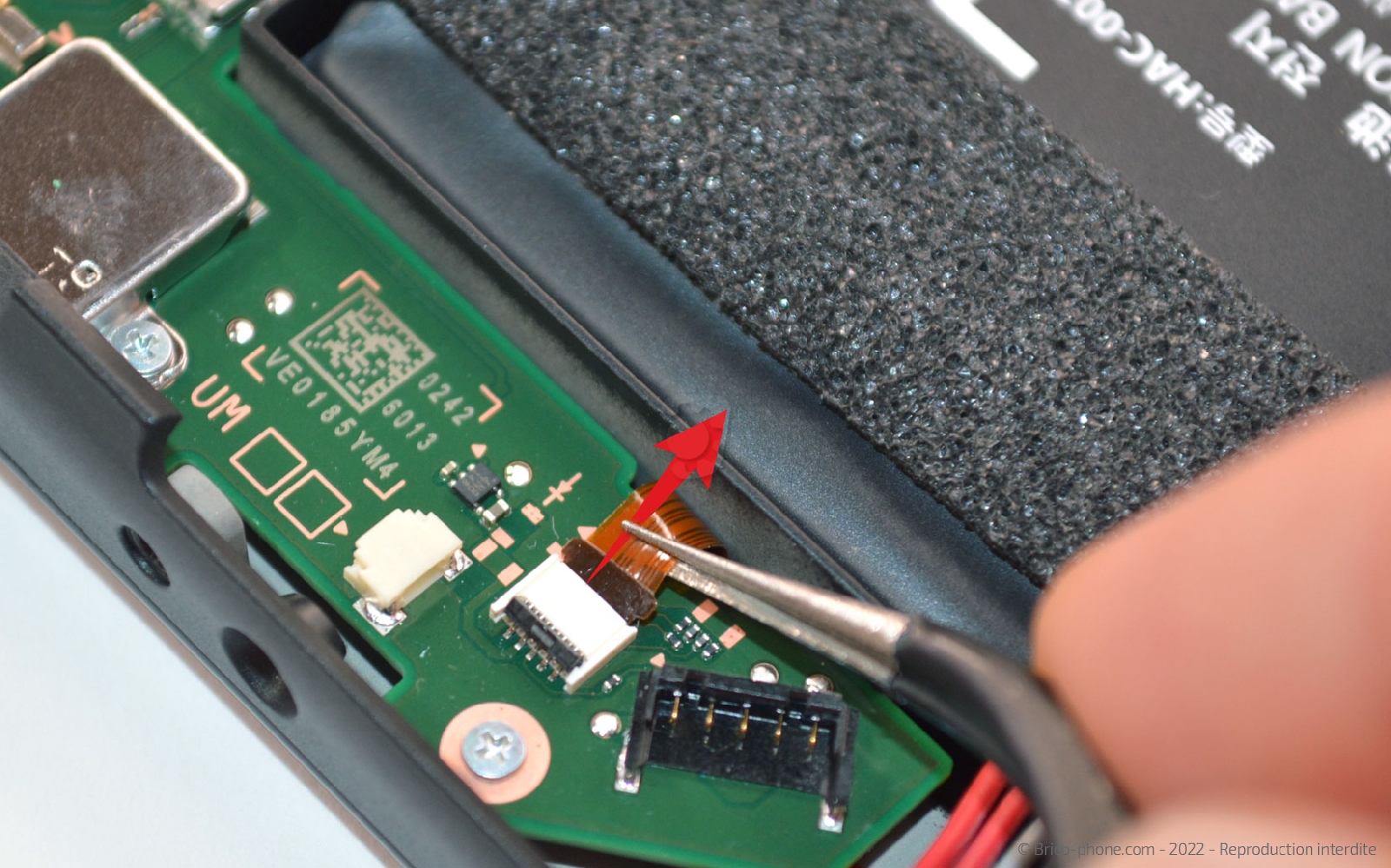 Comment remplacer les haut-parleurs sur Switch Oled photo 3