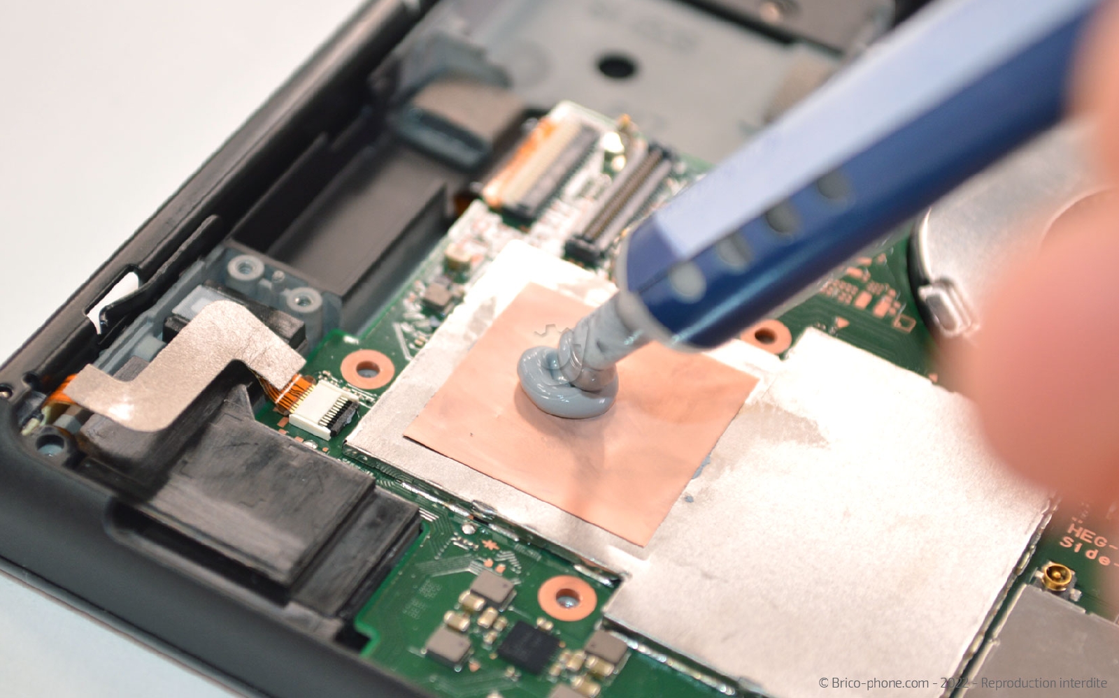 Comment remplacer les haut-parleurs sur Switch Oled photo 2