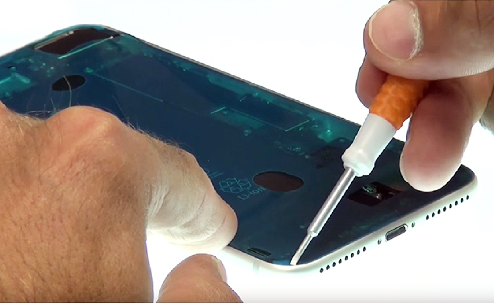 Changement du joint d'étanchéité sur iPhone 7 Plus photo 2