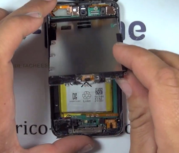 Changement d'écran (vitre+LCD) sur iPod touch 4 photo 1