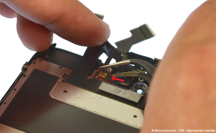 Changement d'écran (vitre+LCD) sans éléments prémontés sur iPhone 6S Plus photo 1
