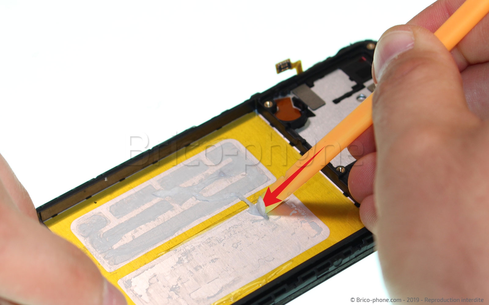 Changement de bloc écran sur Galaxy A20e photo 2