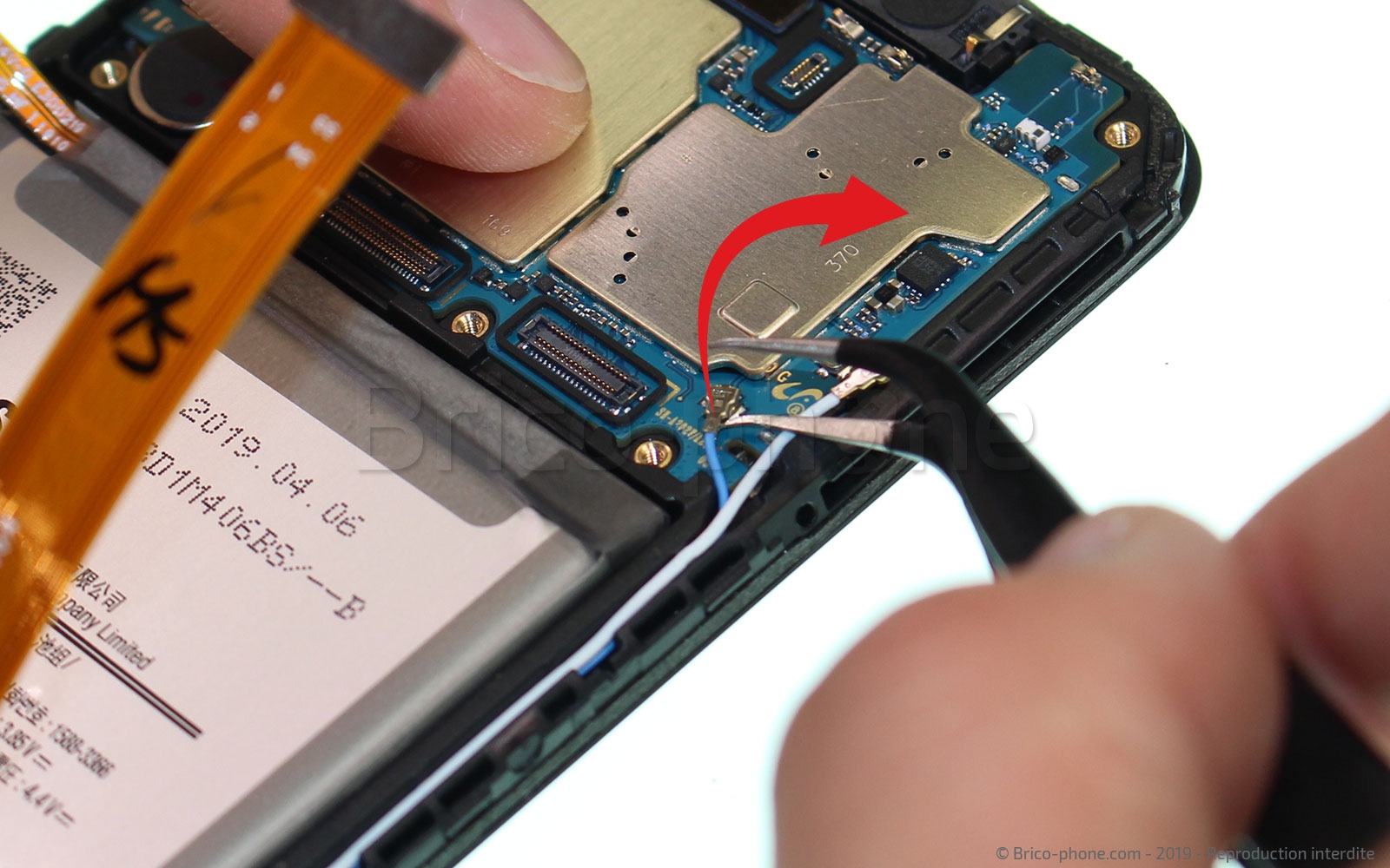 Changement de bloc écran sur Galaxy A20e photo 2