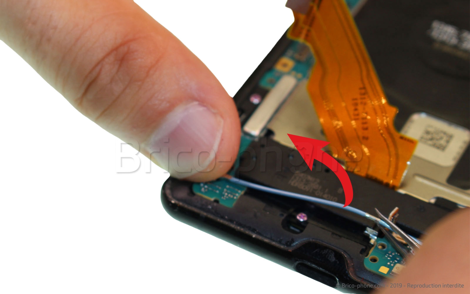 Changement de connecteur de charge sur Xperia XZ3 photo 4