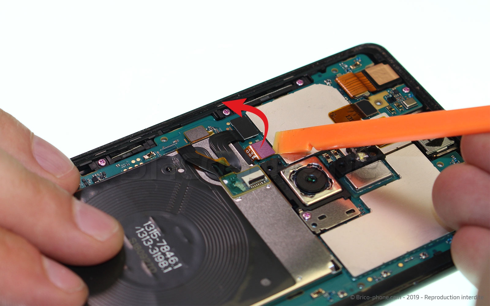 Changement de connecteur de charge sur Xperia XZ3 photo 3