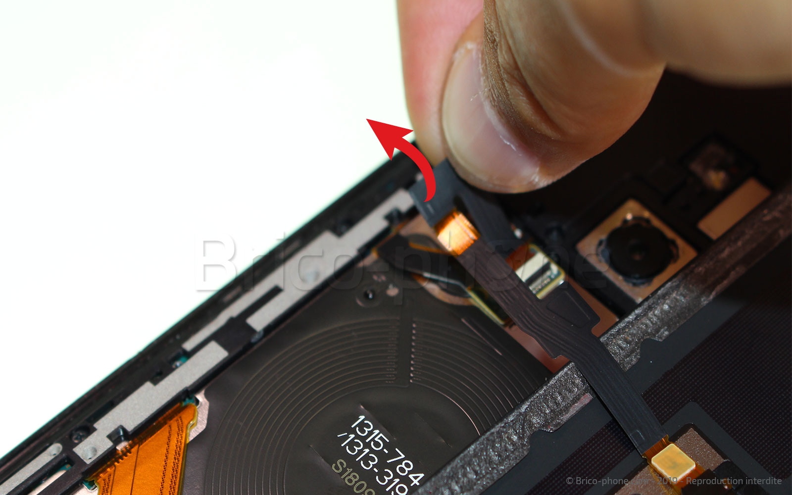 Changement de connecteur de charge sur Xperia XZ3 photo 3