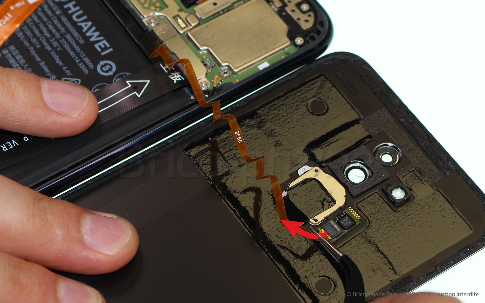 Changement de bloc écran (vitre + LCD) sur Mate 20 Lite photo 4