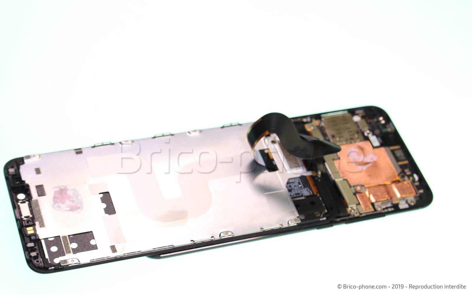 Changement d'écran (vitre+LCD) sur Mi A2 photo 4