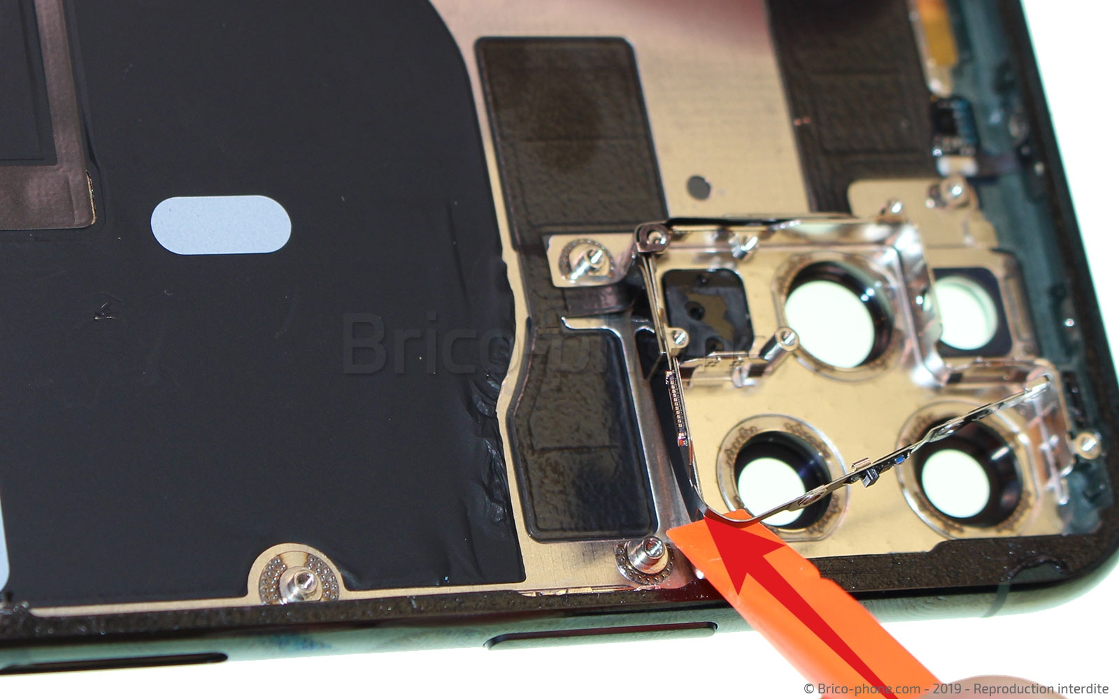 Démontage complet sur iPhone 11 Pro photo 3