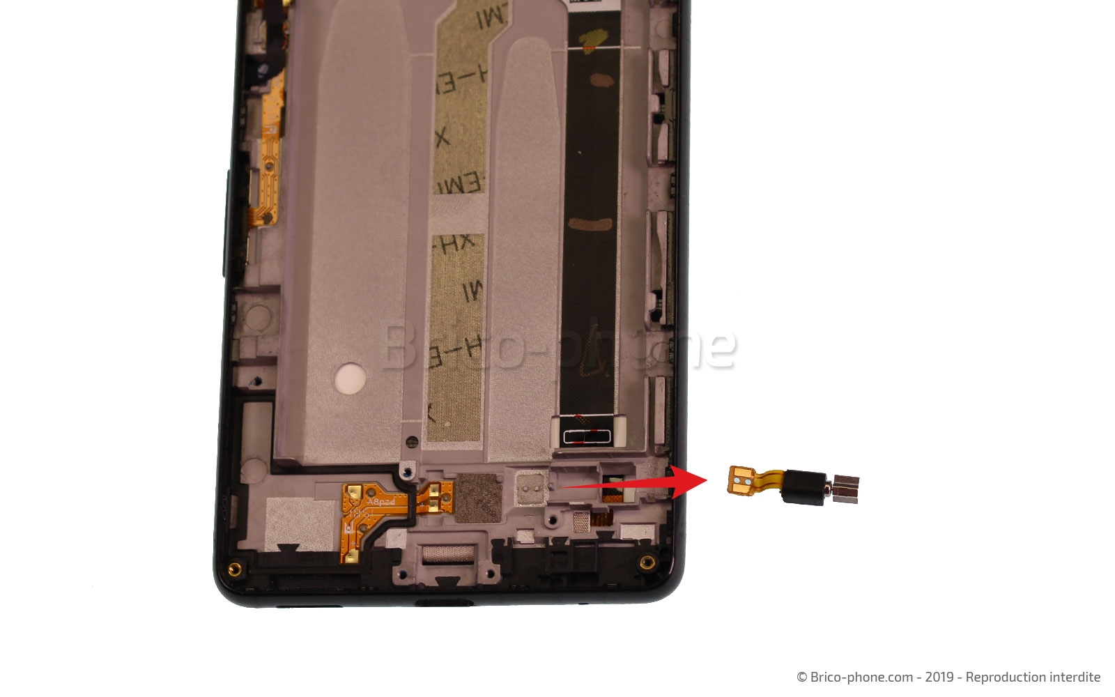 Changement du bloc écran avec châssis sur Xperia L3 - L3 Dual photo 4