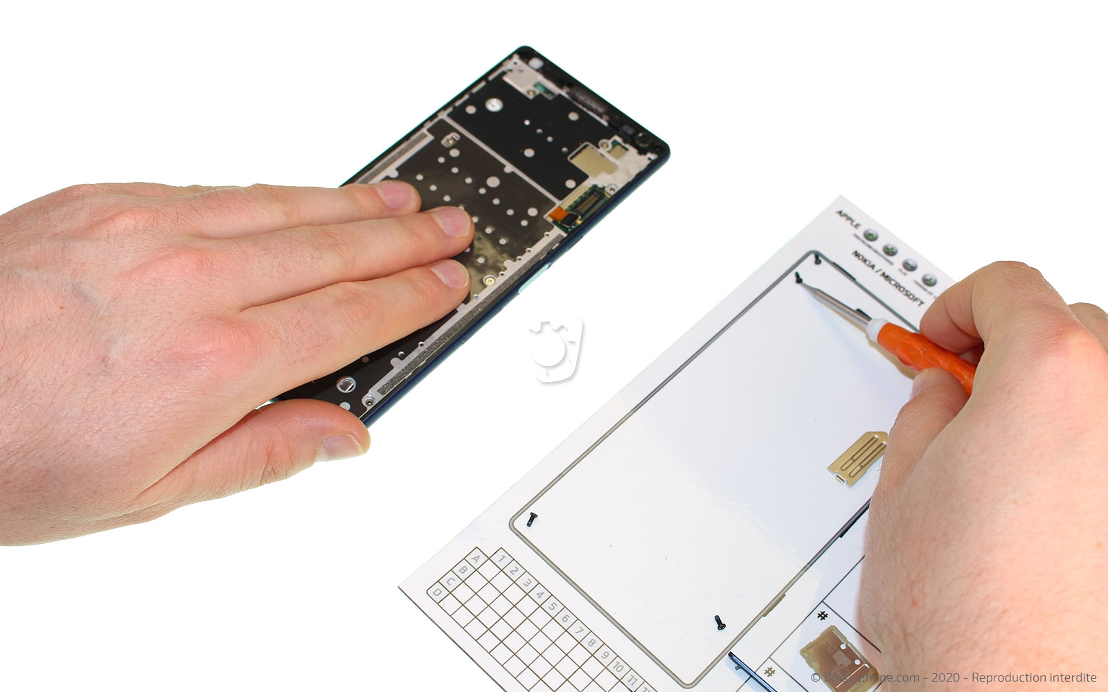 Démontage complet sur Xperia 10 photo 2