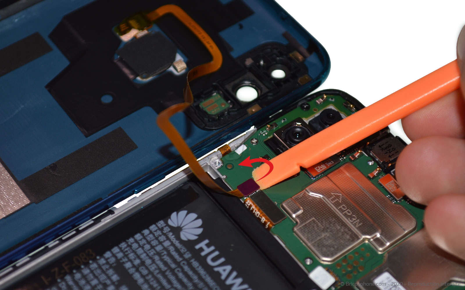 Changement de batterie sur P Smart 2020 photo 2