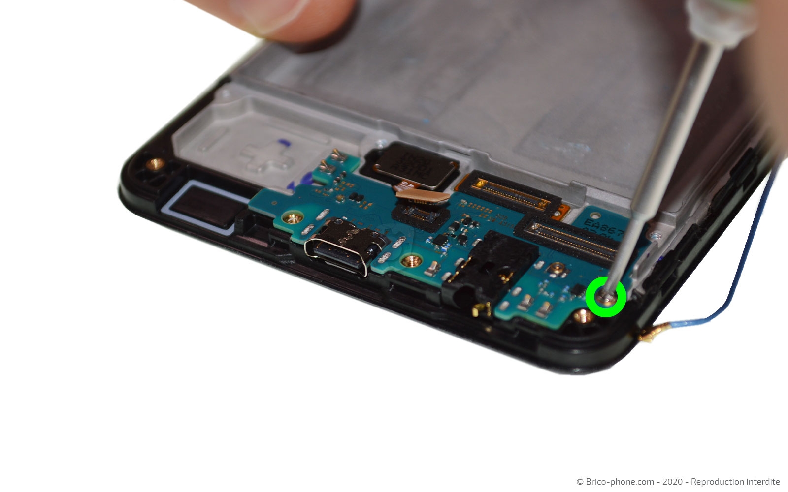 Changement du bloc écran sur Galaxy A31 photo 3