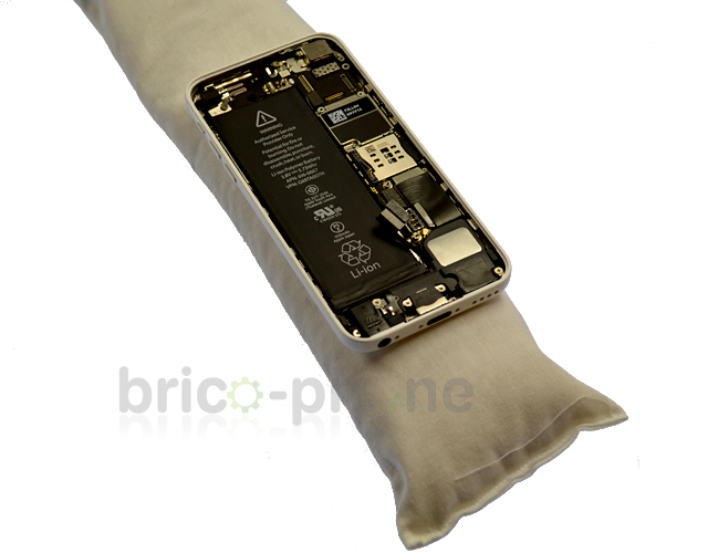 Changement de batterie sur iPhone 5C photo 1