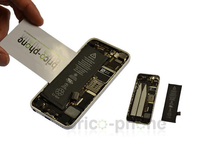 Changement de batterie sur iPhone 5C photo 1