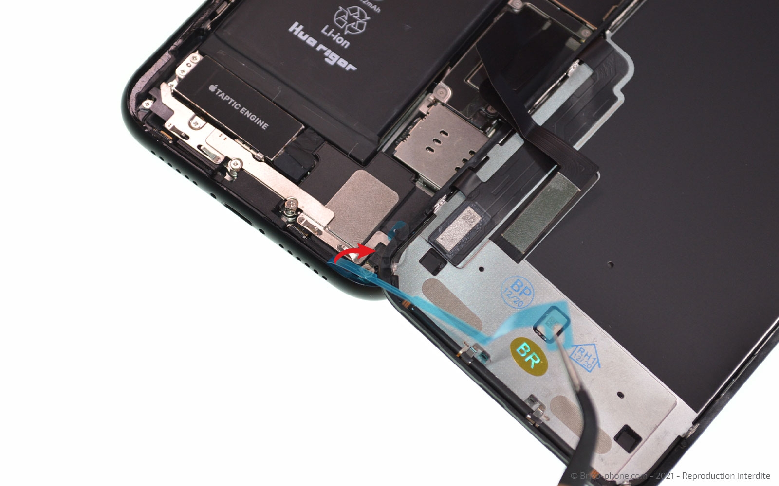 Changement de la coque arrière sur iPhone XR photo 2