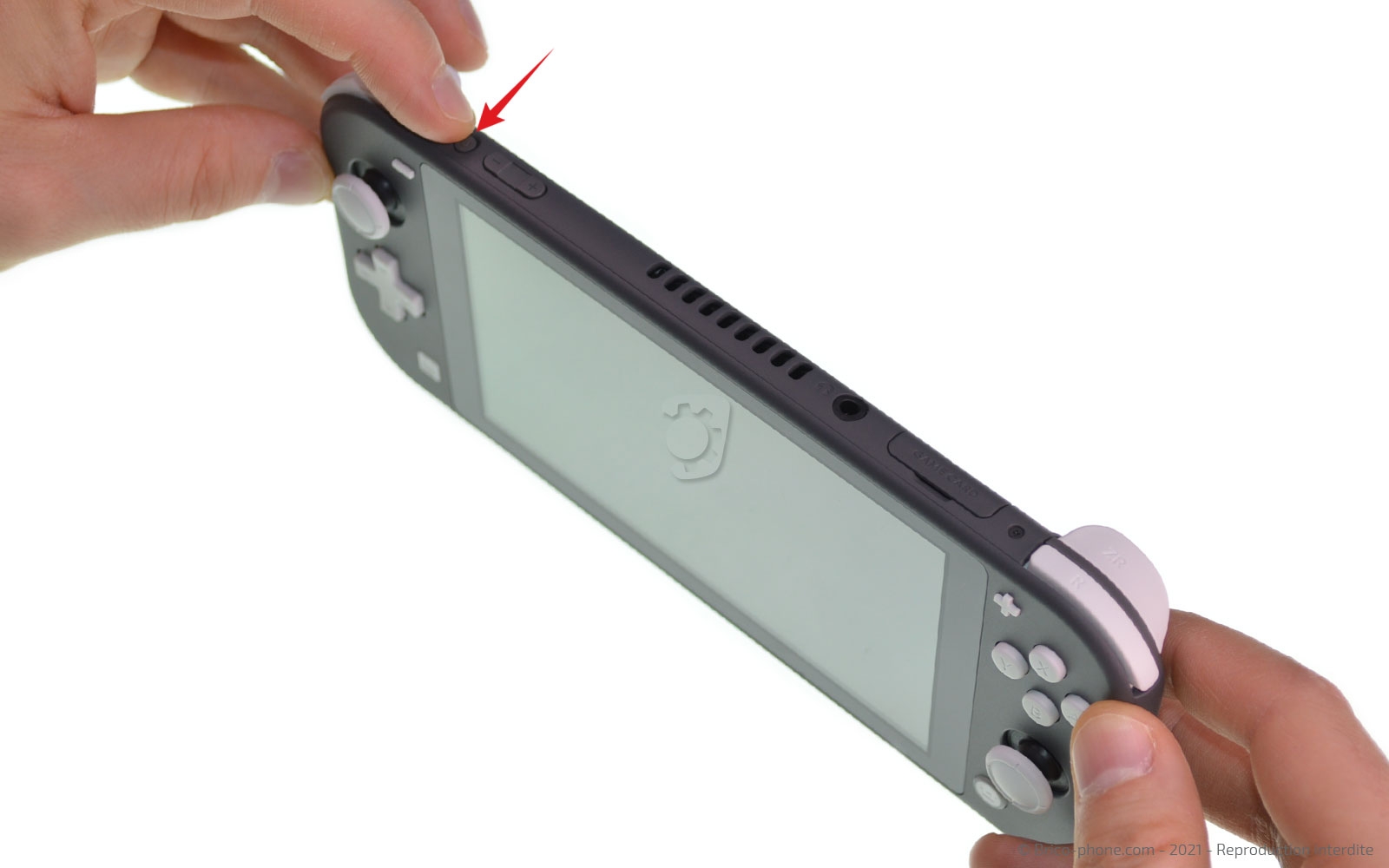 Changement du lecteur de cartes de jeux sur Switch Lite photo 2