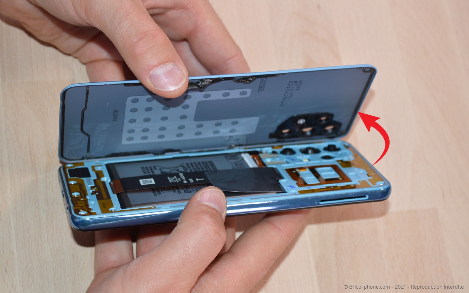 Changement de batterie sur Galaxy A32 5G photo 3