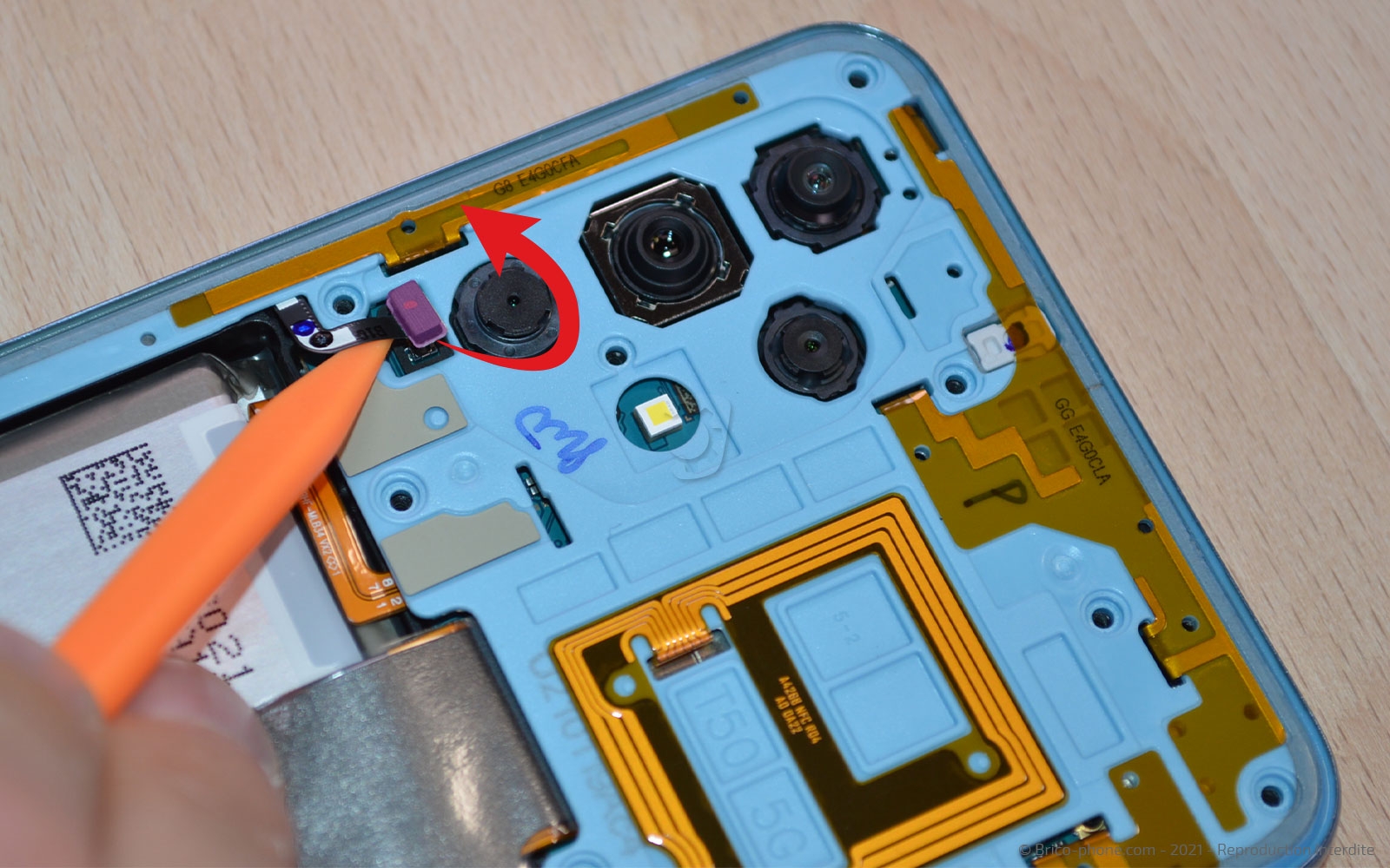 Changement de connecteur de charge sur Galaxy A32 5G photo 2