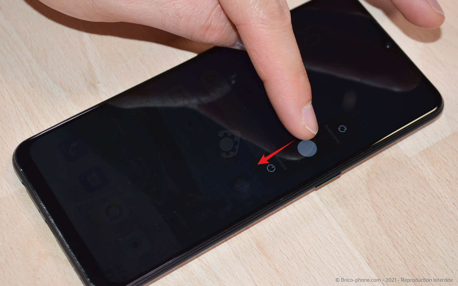 Changement de la vitre arrière  sur Find X2 Lite photo 4