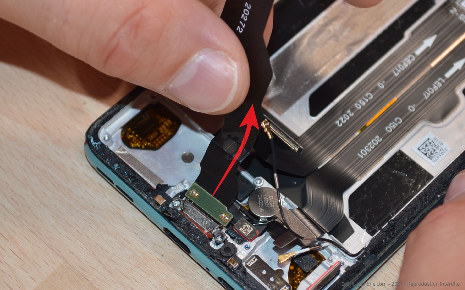 Démontage complet sur OnePlus Nord photo 2