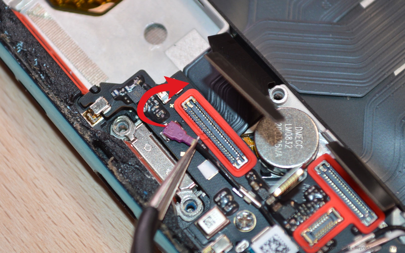 Changement du bloc écran sur OnePlus Nord photo 1