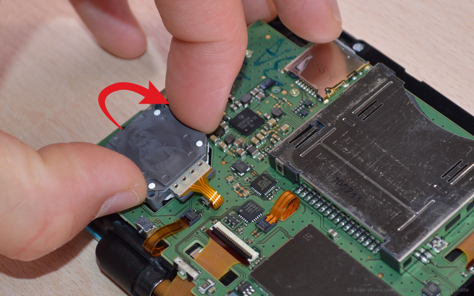 Démontage complet sur New 2DS XL photo 2